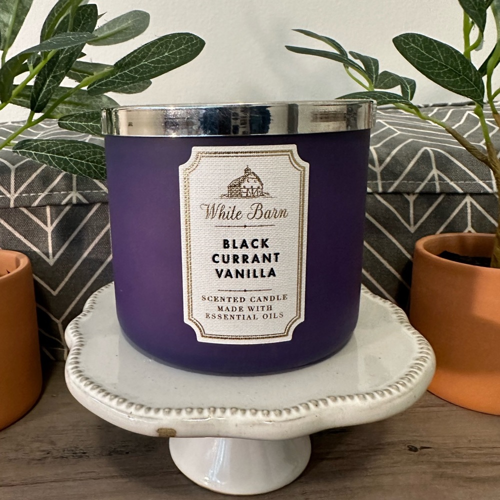 Brand new - Bath & Body Works 3-Wick candle